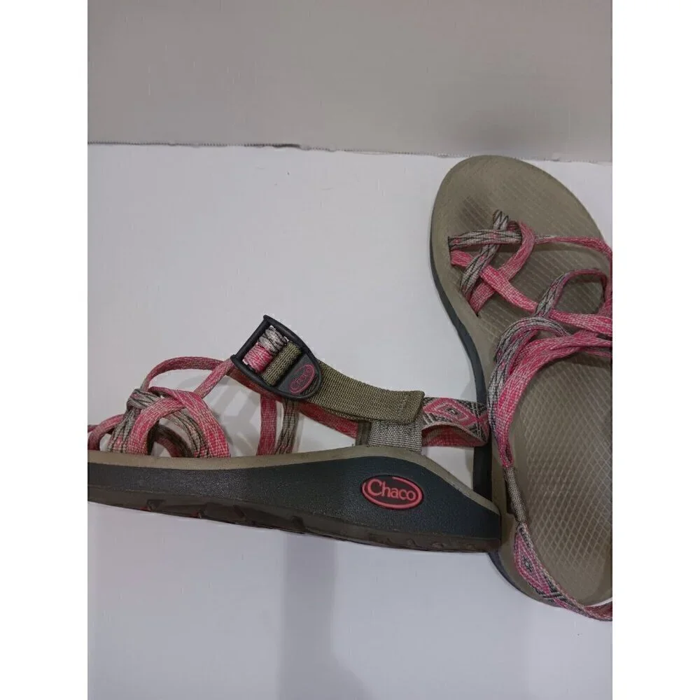 CHACO Sandals Women’s Size 8 Strappy Comfort Hiking Waterproof Casual Pink Multi